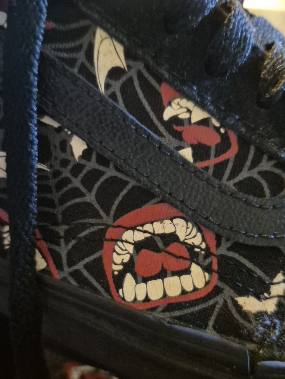 Vans Old Skool "Glow Frights" sneakers,Sz.Mens 8.5 Womens Sz.10. (#1533S) - Picture 15 of 16
